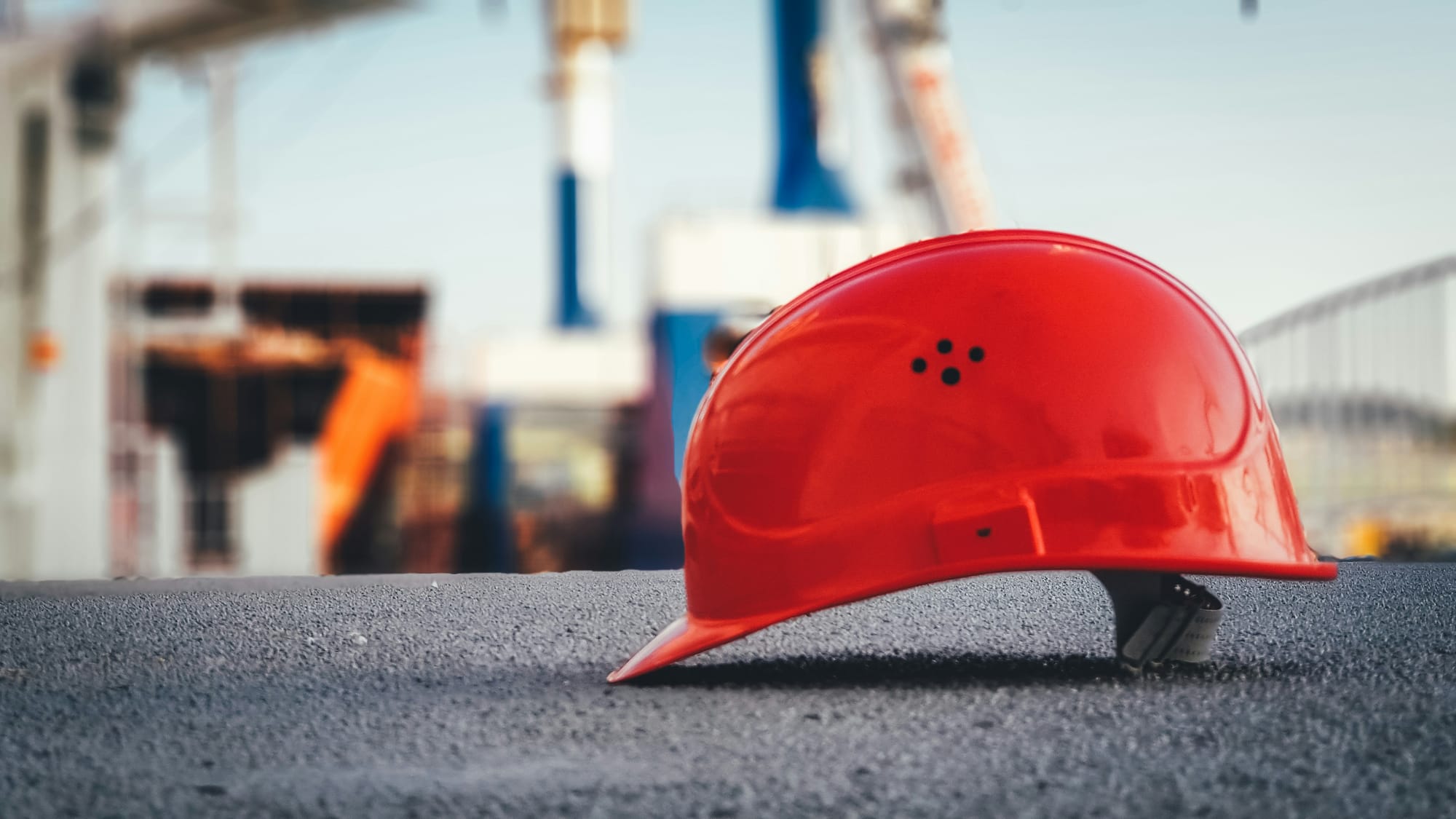 construction helmet on site - Virtual Reality In Architecture