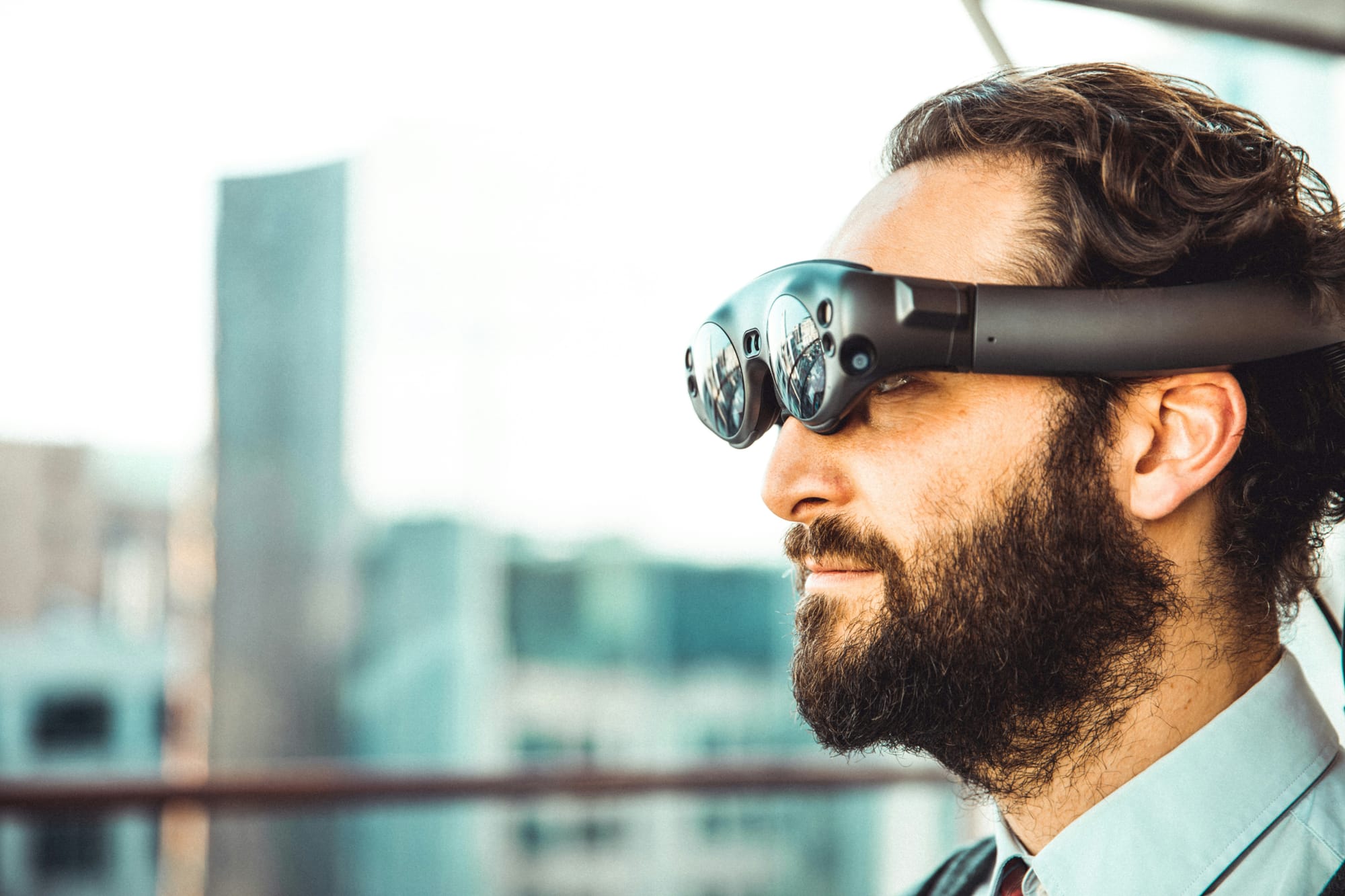 man wearing a vr headset for Virtual Reality Presentation